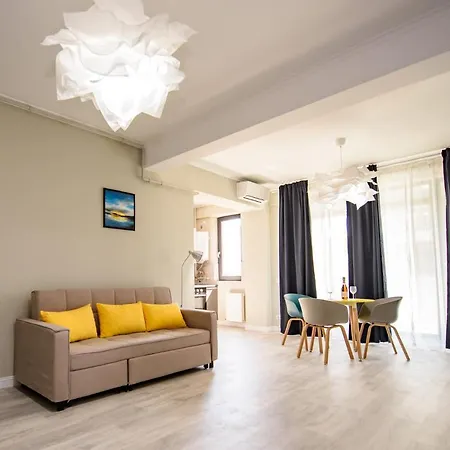 Aquarium 5 Apartment *